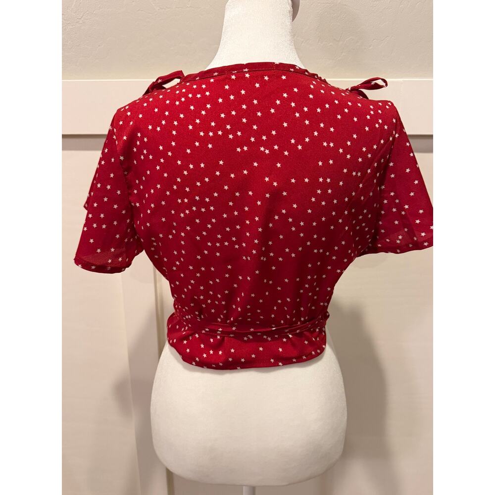 Women’s Red Star Print Wrap Crop Top Tie Waist Flutter Sleeve Blouse - Picture 8 of 9
